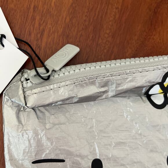 Aloha Collection• Supercute Edition Mini Pouch Hello KITTY FACE ON SILVER - Picture 11 of 12